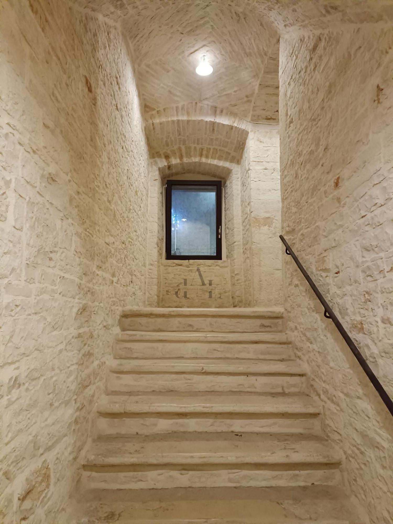 De Lucia Affittacamere - Elegante Appartamento Storico Nel Cuore Della Citta Terlizzi Exterior foto